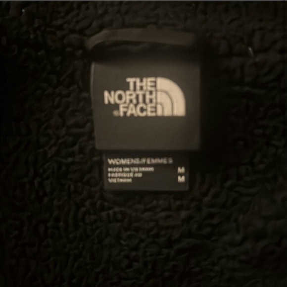 Black hooded north face coat - Picture 2 of 2